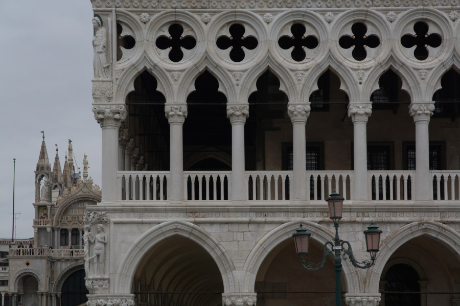 Dogepaleis met op de achtergrond San Marco basiliek